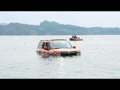 Jetour G700 Drives on Water?  Amphibious Demo Stuns Global Media | Auto China 2026