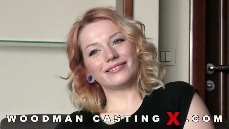 Seksual külotlu çorapdagi qiz video