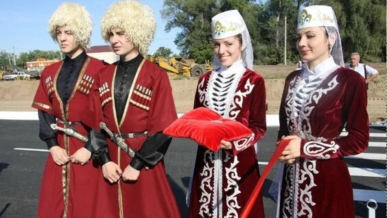 Национальный осетинский костюм — Видео от Осетины Аланское наследие