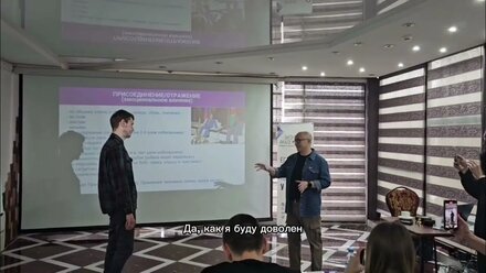 Работа с возражениями. Тренер Урванцев обучает личным примером.