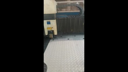 Как режут нержавеющую рифленку лазером
