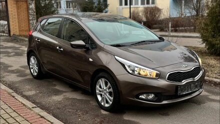 KIA Ceed 2015, в комплектации Prestige, 88 000км