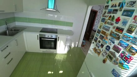 Исправили интерьер с помощью кухни. Получилось?