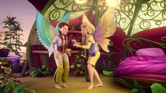 Жуынатын бөлмеде әпкеме қарап