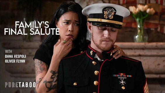 Купальник белгілері бар порно