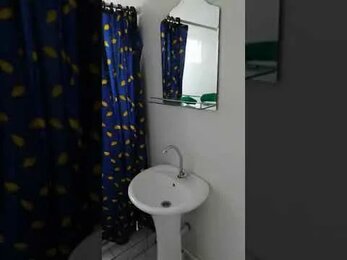 База отдыха "Встреча". Санузел в номере