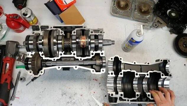 Rotax 787 RFI Rebuild - Part 1 - Смотреть онлайн в поиске Яндекса по Видео