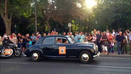Парад автомобилей в Вене