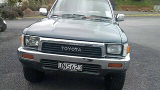 1989 Toyota Hilux Surf walkaround
