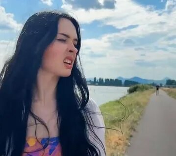 Клиторды саусақпен ұстаудың хардкор секс видеосы