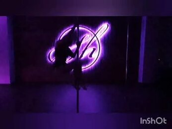 Марина Батяева Pole Dance. Группа POLEклиника