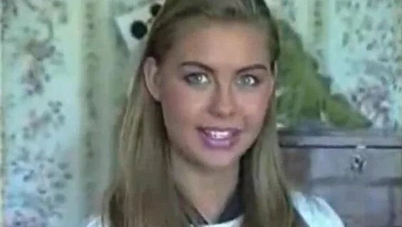 Pussy with White Discharge ni onlayn tomosha qiling