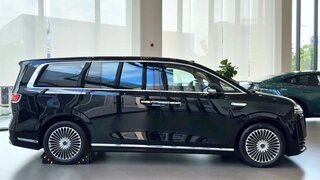 2026 Luxeed V9.  Huawei $60K Luxury MPV First Look.