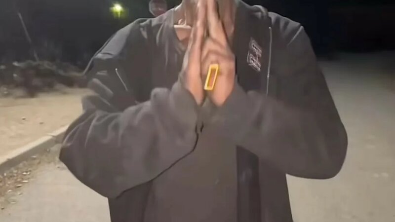 Homeless Man Doing Kung Fu Meme - Смотреть онлайн в поиске Яндекса по Видео
