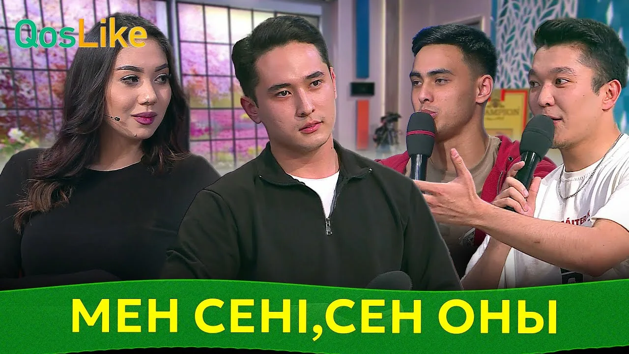 Жалаңаш томбас әйелдердің кискаларын көрсетіп жатқан видеосы