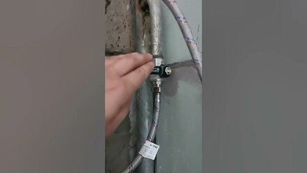 Переварка стояков в санузеле во вторичке.