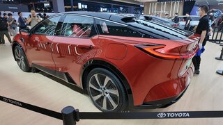 2025 Toyota BZ5 exterior and interior space video (4K)