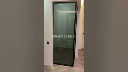 Гардеробная стеклянная раздвижная дверь на заказ от Glassall