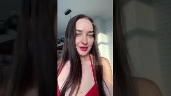 Awenlis live tik tok in a little red dress