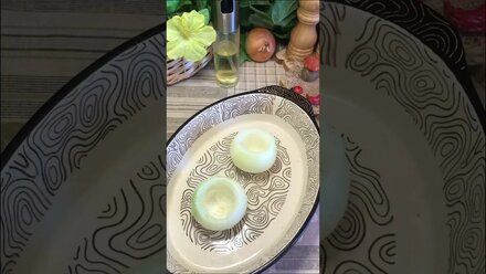 Вы такое никогда не готовили! Фаршированный лук. #cooking #lifehacks #рецепты #сельдь #лук #еда