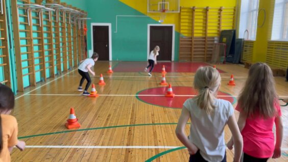 Спортивные соревнования среди вторых классов «Весёлые старты» — Видео от Отделение дополните...