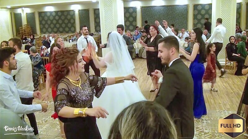 Gelin ve Arkadaşları Muhteşem Oynuyor! | Urfa Düğünü #Halay #Düğün ...