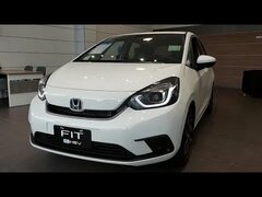 Новый honda fit HEV 2026: безумный маленький гибрид