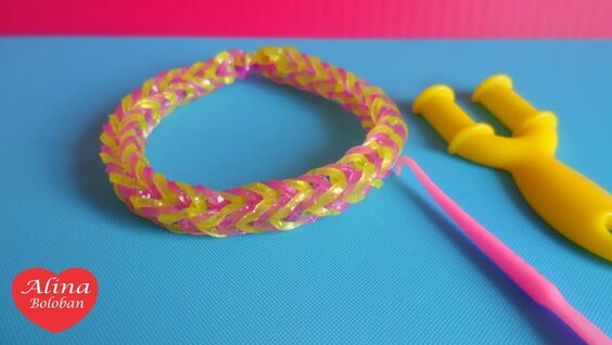 Плетение легких и простых браслетов 🤡 из резинок на рогатке по фото и видео