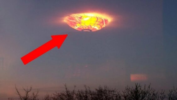 Странные явления в небе, снятые на камеру. — Видео от PLANET