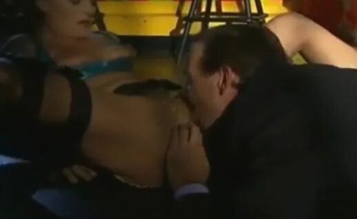 Секс шебері дипломын жасаңыз