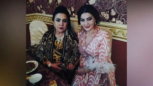 Екі ана ұлын жопаға түсіреді (порно)