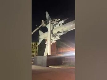 Как это было) Пескоструйная очистка стелы самолета на автостоянке стрелкового клуба "Объект"