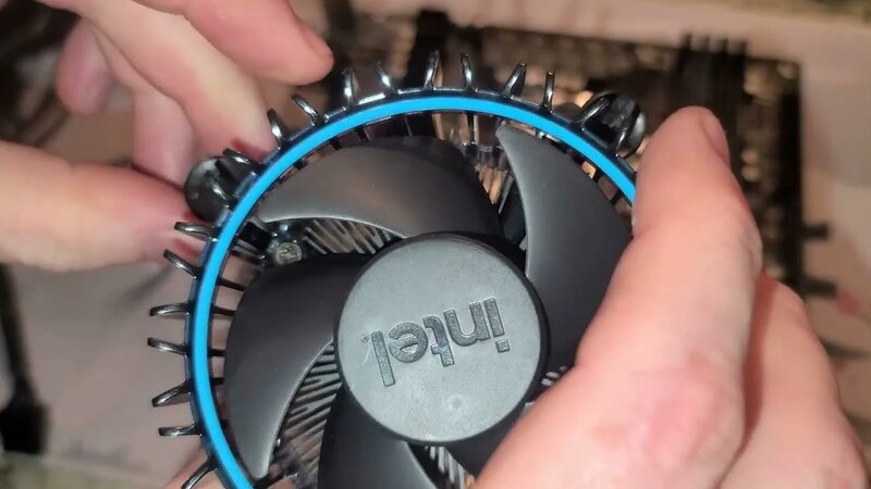 I3-12100f installation with stock cooler into Gigabyte B760m DS3H LGA ...