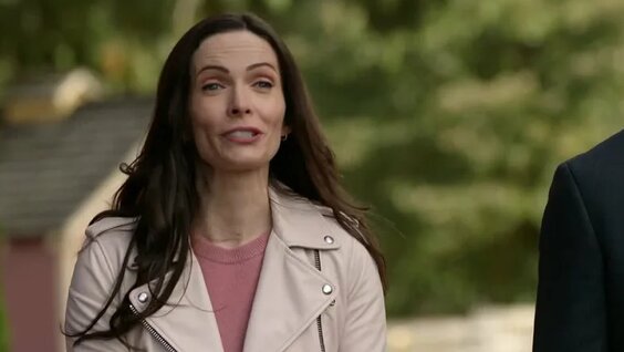 Трусикидегі үйдегі порно