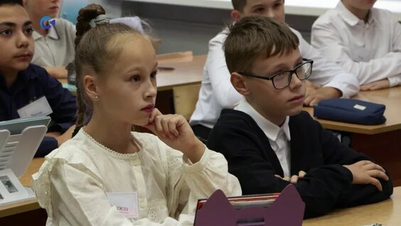 Уроки карельских школьников сегодня начались с «Разговоров о важном» — Видео от Сампо ТВ…