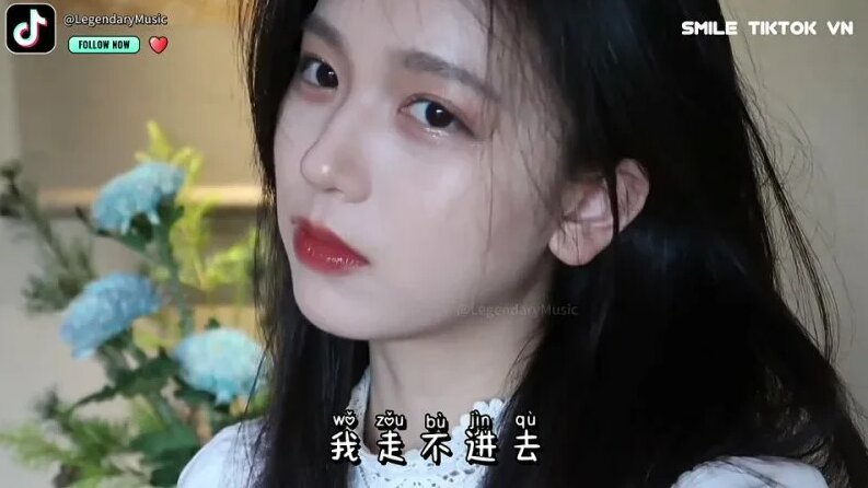 任夏 - 只敢想念不敢打扰 (抖音热播dj版)『也许错的时间，遇见对的你，结局注定会失去，听到你的名字』【2k25抖音火流行歌曲推荐 ...
