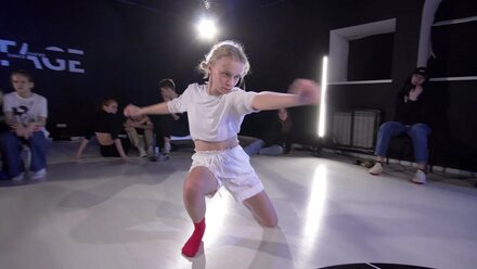 Contemporary & Experimental Duel - Beginners 14+. Sonya Vs Lyolya