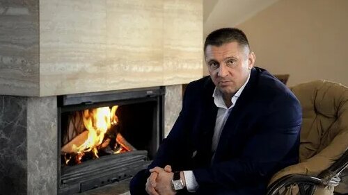 Дамочка вызвала сантехника и предложила себя в качестве оплаты