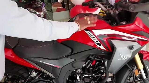 Honda CB 200 X - Смотреть онлайн в поиске Яндекса по Видео