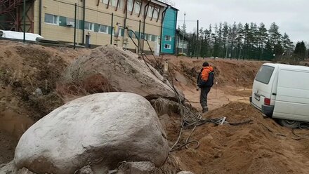 Разрушение валунов и скал не взрывным методом