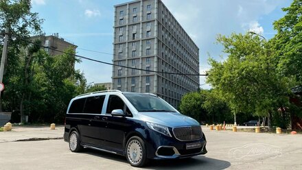 Покрасили Mercedes-Benz V-Maybach