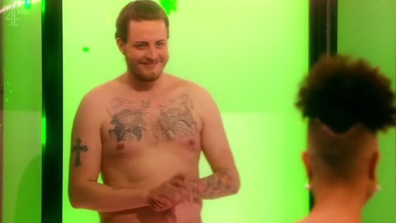 Naked attraction s01e01