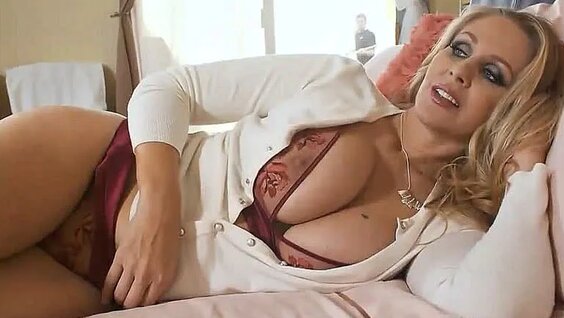 Орыс ана жыныстық қатынасқа түскісі келіп, оны ұлымен орыс тілінде жасағысы келді.