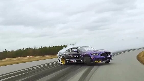 Дрифт на Мустанге — Видео от Молодежный Авто Движ