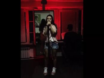 Екатерина Гурова - КРУЖИТ (MONATIK cover)