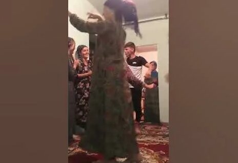 Qizning mushukchasi, uy qurilishi fotosurati