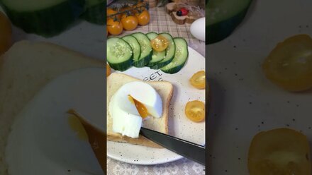 Завтрак за 10 минут! Лайфхак, как приготовить яйцо-пашот быстро и просто. #рецепты #lifehacks #cook