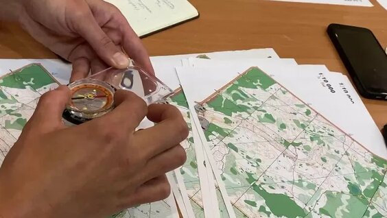 Ориентирование по карте и компасу — Видео от Городской гражданско-патриотический центр (ГГПЦ)