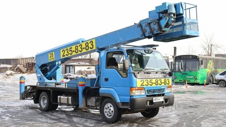 Ремонт автовышки: замена крыльев на установке AICHI SK-260