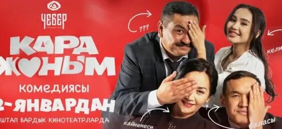 Жалаңаш әйел үйді аралап жүрген онлайн порно